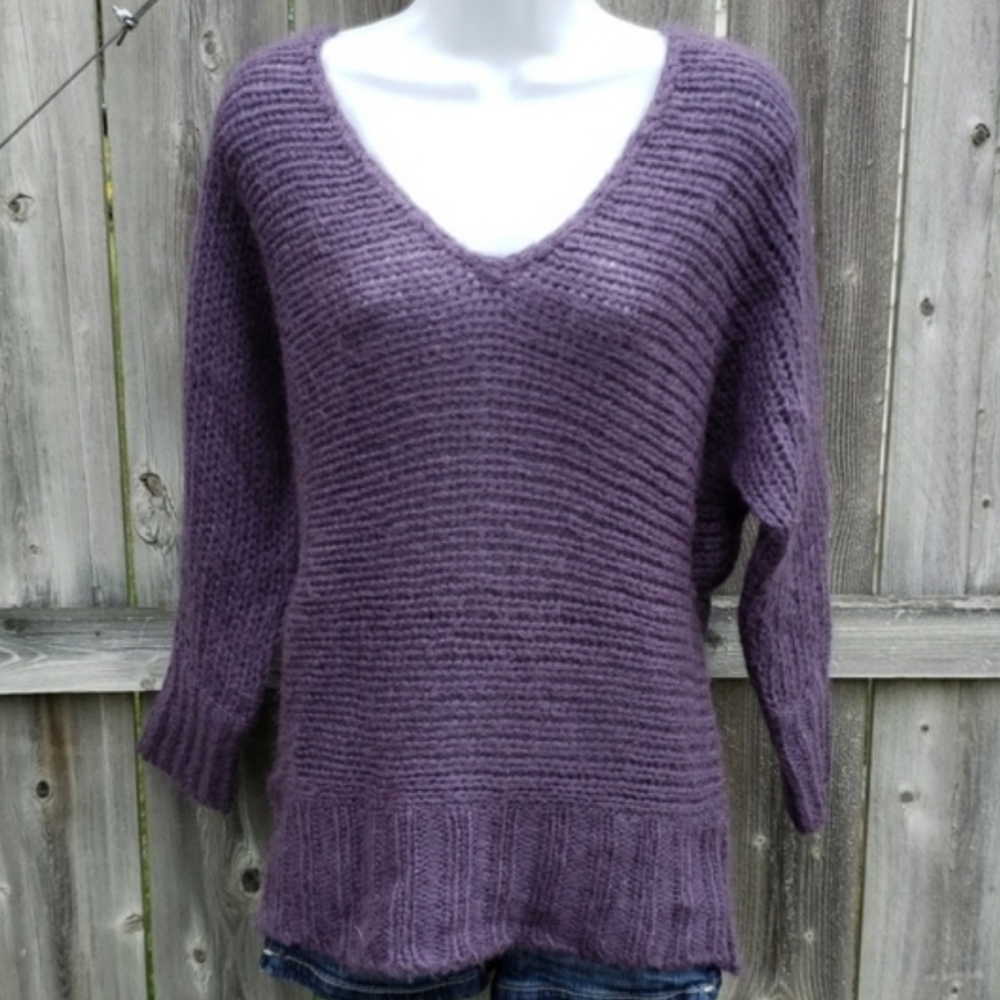 Soft Purple Sweater by American Eagle with V-neck